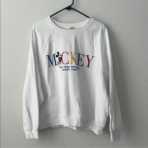 Disney H&M Mickey Embroidered Crewneck - XL